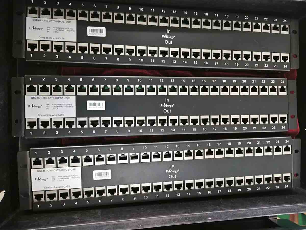 Bộ Chống sét mạng lan 24 port POE